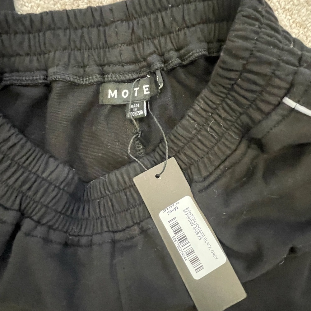 Black Motel Rocks Pants - Picture 2 of 4